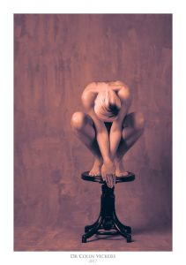 Fine Art Nude Photographer Vienna - Abstract Nude of Woman On Stool in Painterly Style