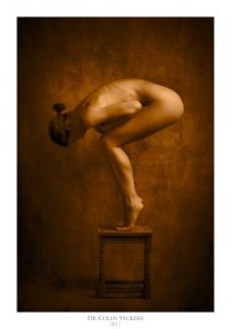 Fine Art Nude Photographer Vienna - Abstract Nude of Woman On Stool in Painterly Style